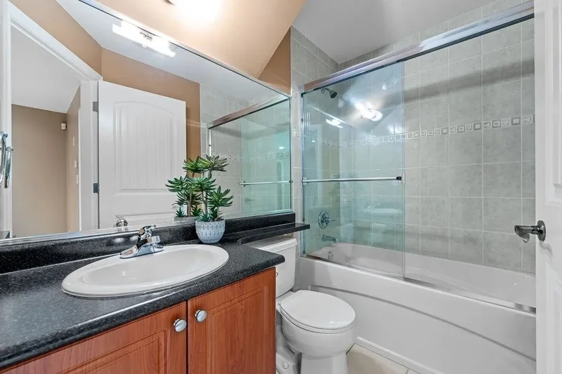 1254 E 11th Avenue, Vancouver, British Columbia, Canada. - Photo 19