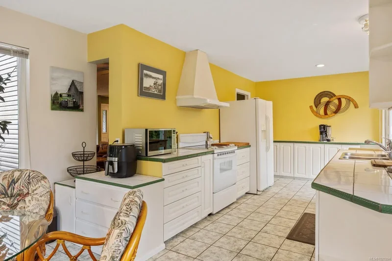 317 Quarry Rd, Comox, British Columbia, Canada. - Photo 3