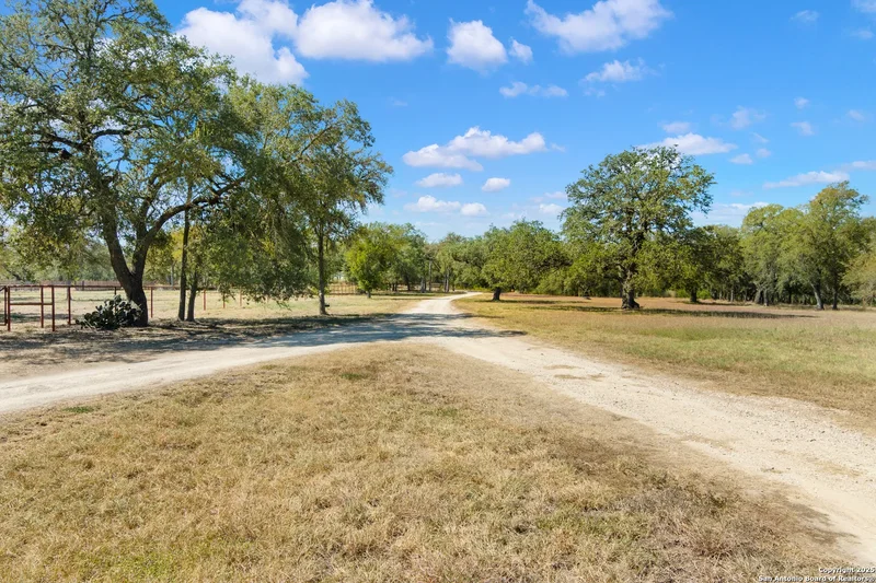 4025 Marion, Seguin, Texas, United States. - Photo 55