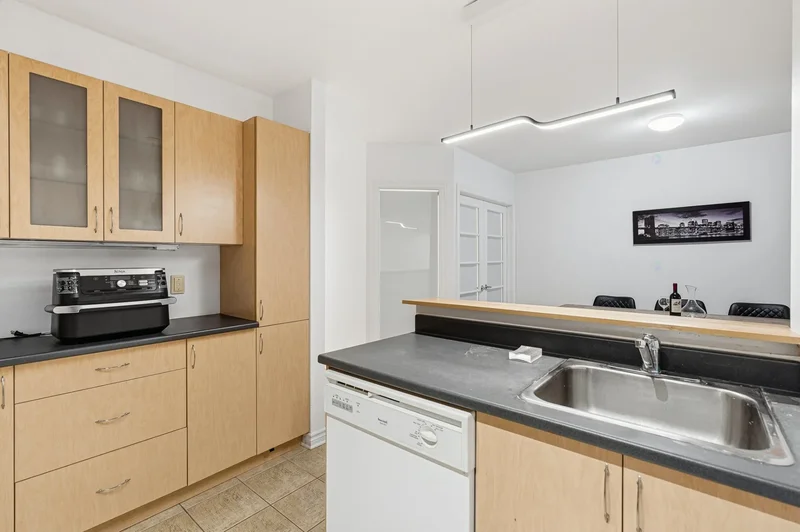 1803 Av. Glendale 102, Montréal, Quebec, Canada. - Photo 21