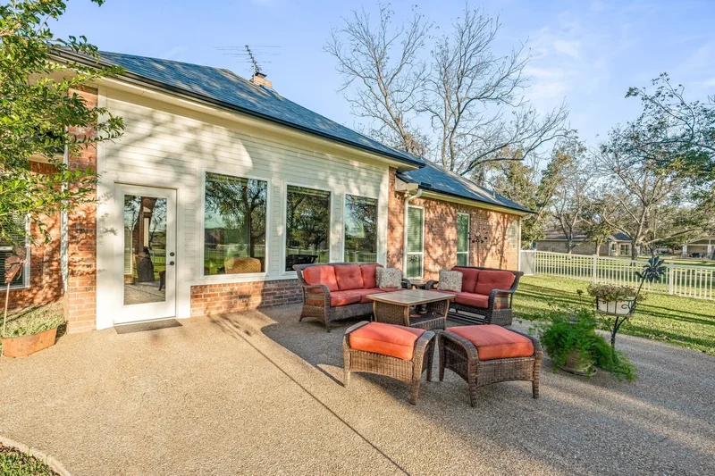 10008 Flight Plan Drive, Granbury, TX 76049, Granbury, Texas, United States. - Photo 27