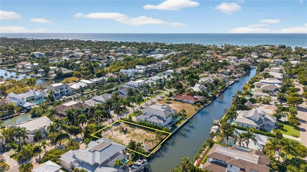 601 17TH AVE, Naples, FL, 34102, USA, Naples, Florida, United States. - Photo 1