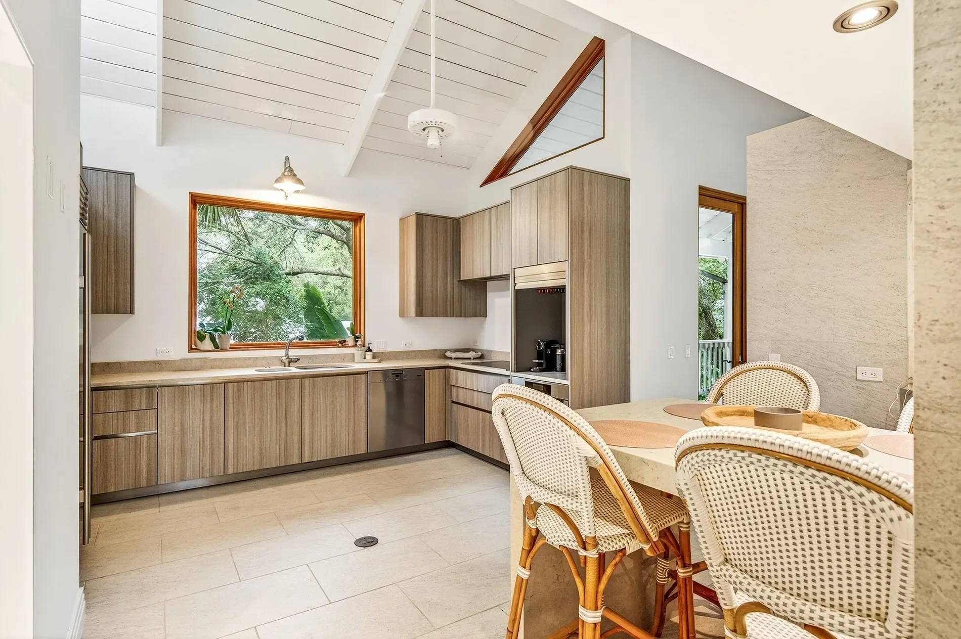9415 Periwinkle Drive , Vero Beach, FL 32963, Vero Beach, Florida, United States. - Photo 2