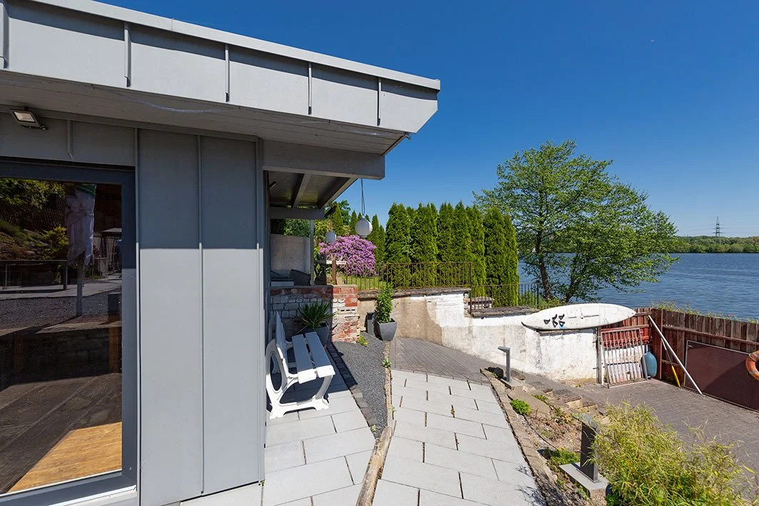 Exterior photo 3