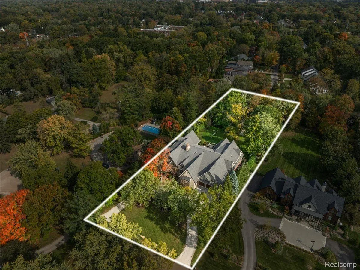 1330 Oxford Road, Bloomfield Charter Township, MI 48304, Birmingham, Michigan, United States. - Photo 27