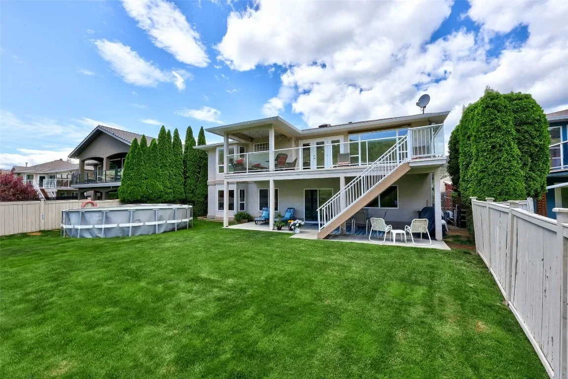Exterior photo 12