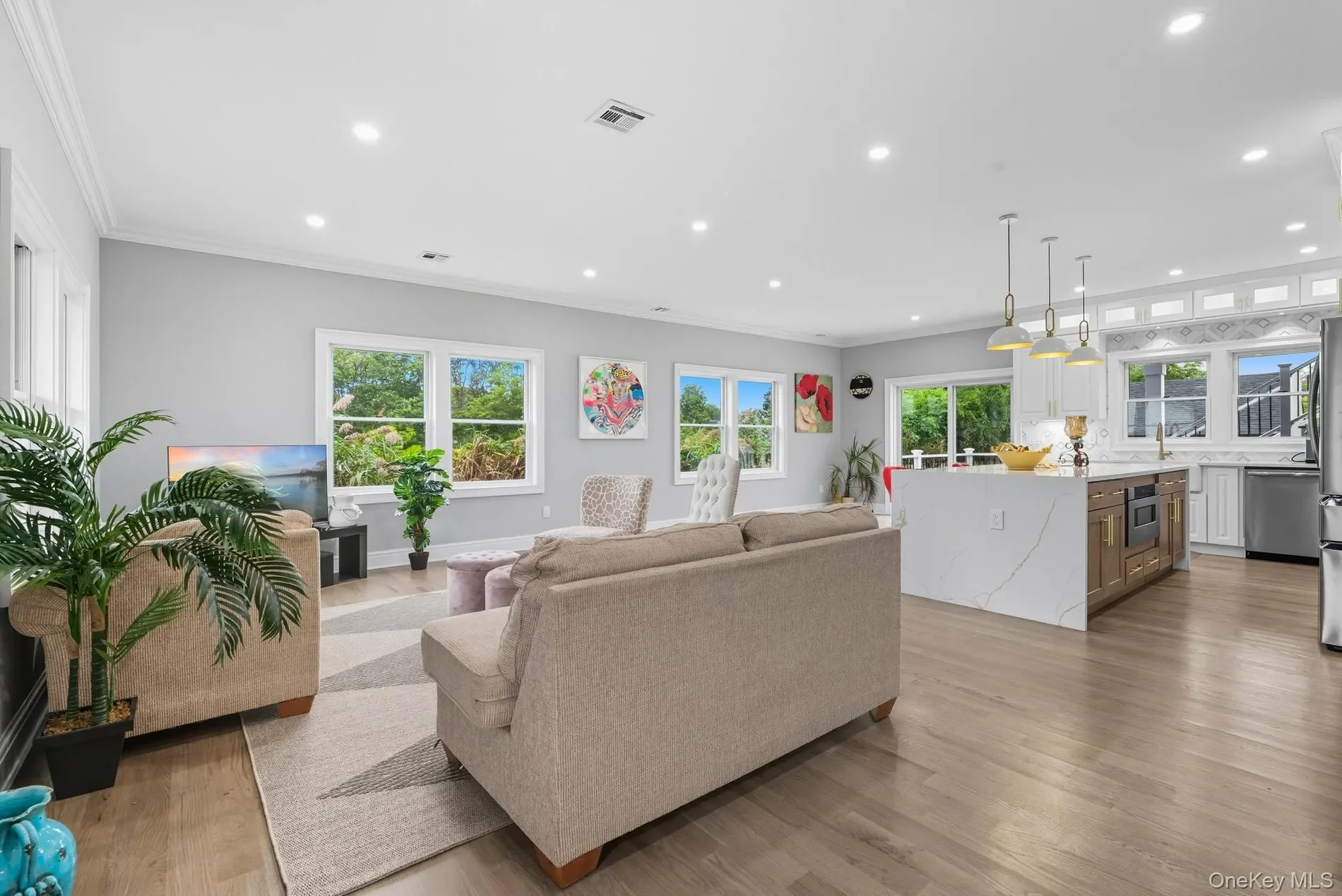 7 S Bay Avenue, Bay Shore, NY 11706, Bay Shore, New York, United States. - Photo 26