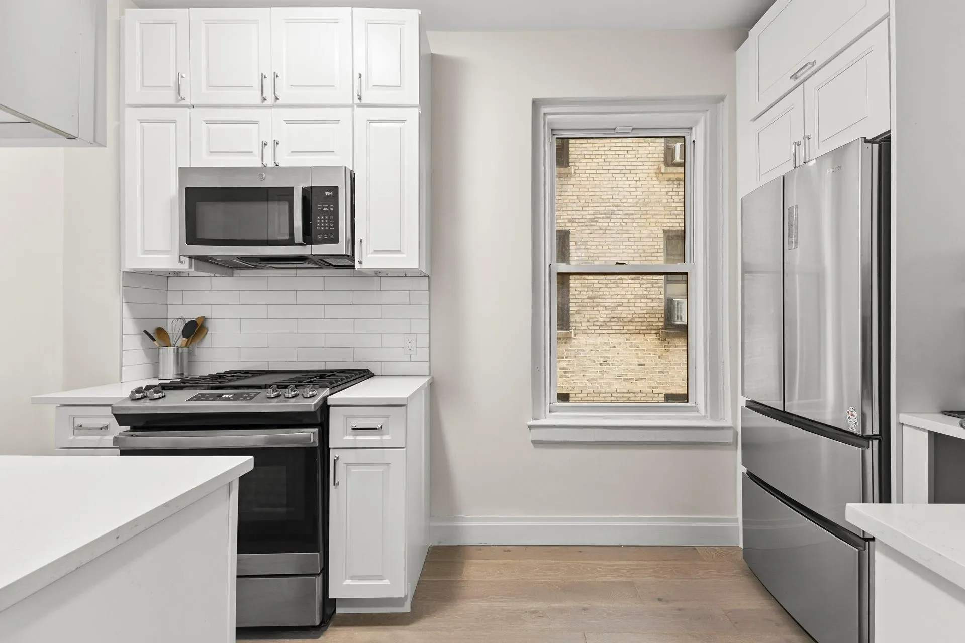 AGELOFF TOWER, 172 E 4TH ST, New York, New York, United States. - Photo 2