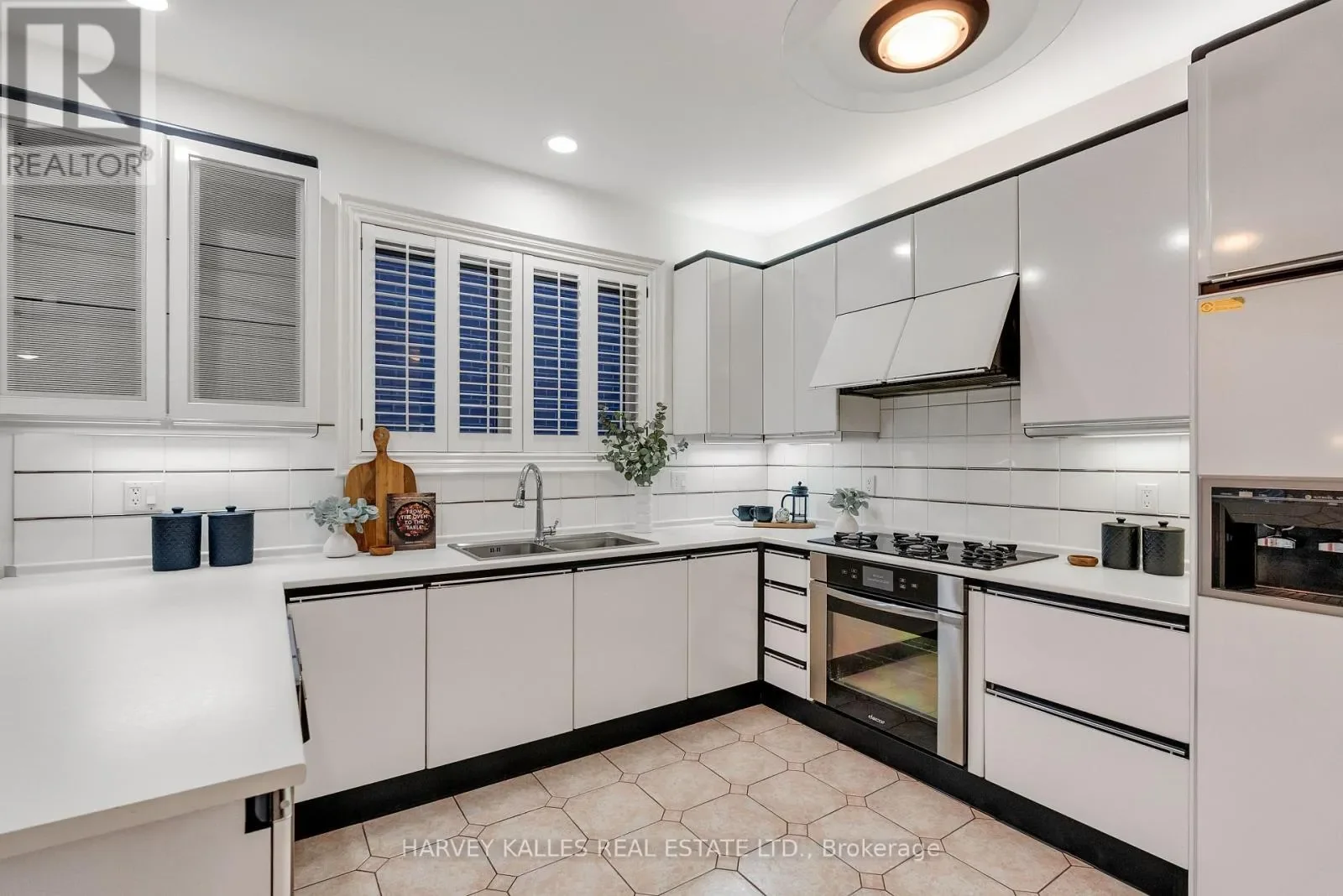 Gallery photo 6