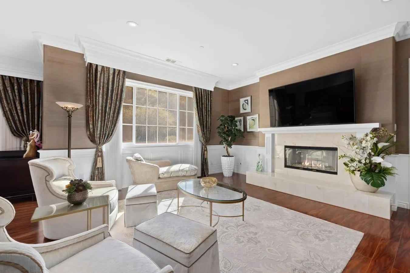 2855 Oak Knoll Drive, Diamond Bar, California, United States. - Photo 2