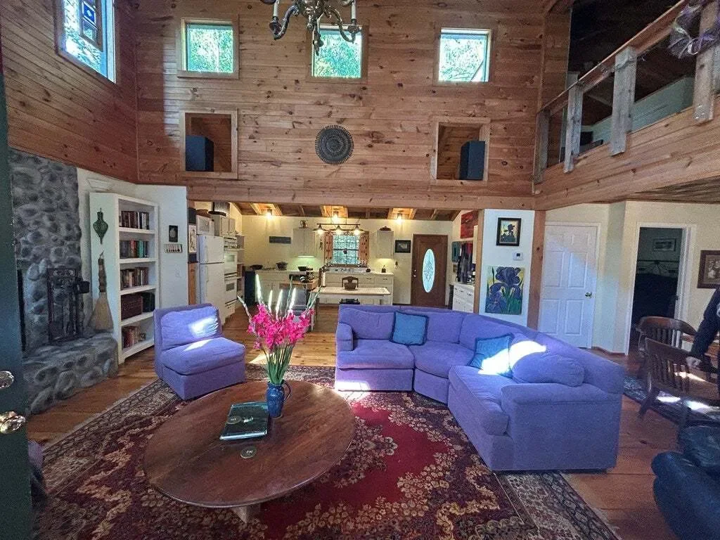 Gallery photo 2