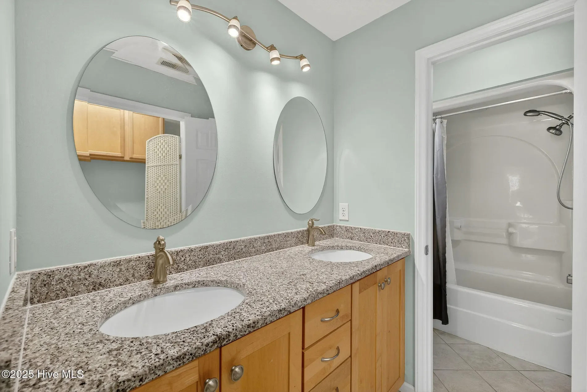 103 Georgia Avenue, Carolina Beach, North Carolina, United States. - Photo 38