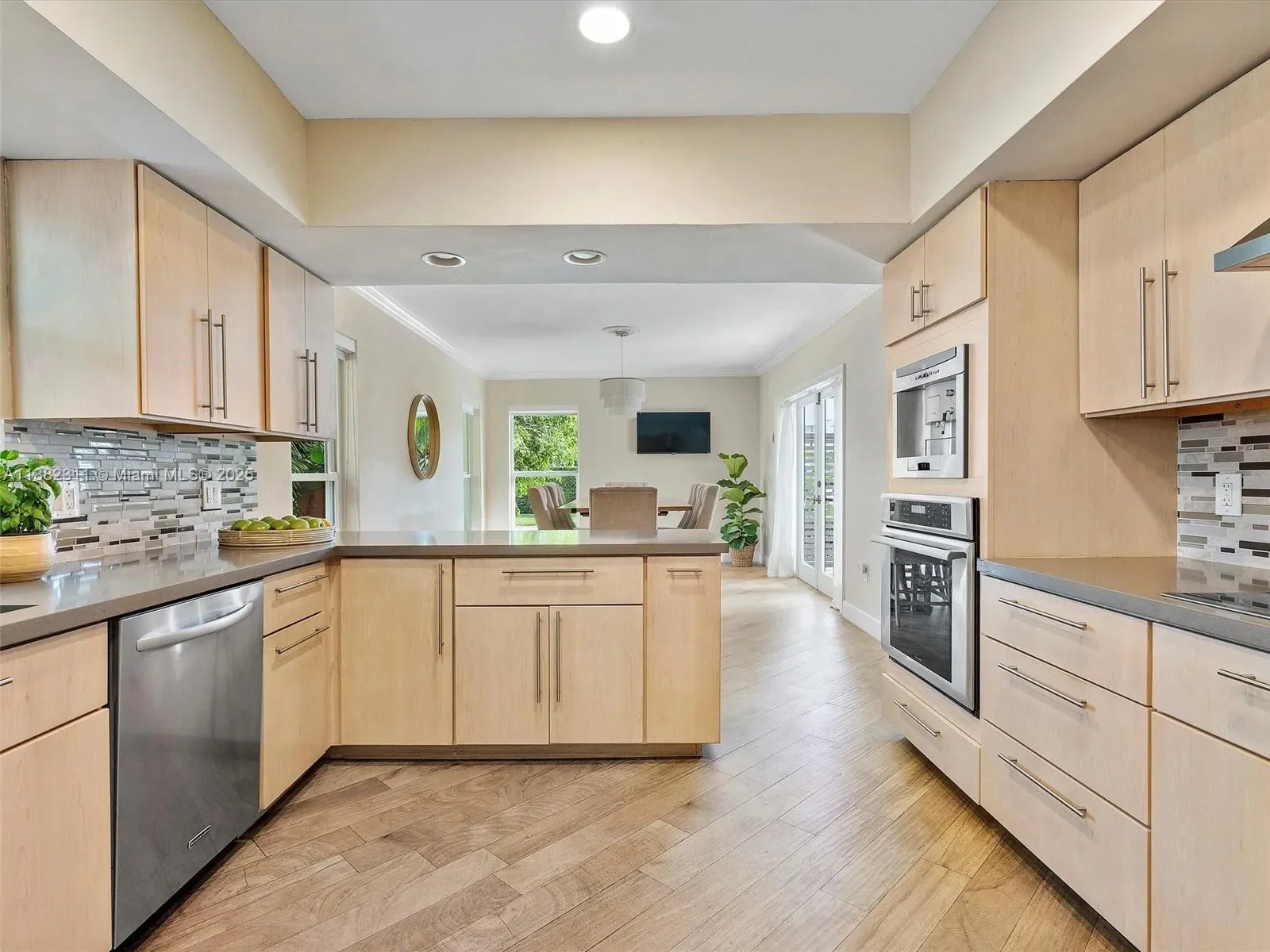 11407 N Bayshore Dr, North Miami, FL 33181, North Miami Beach, Florida, United States. - Photo 28