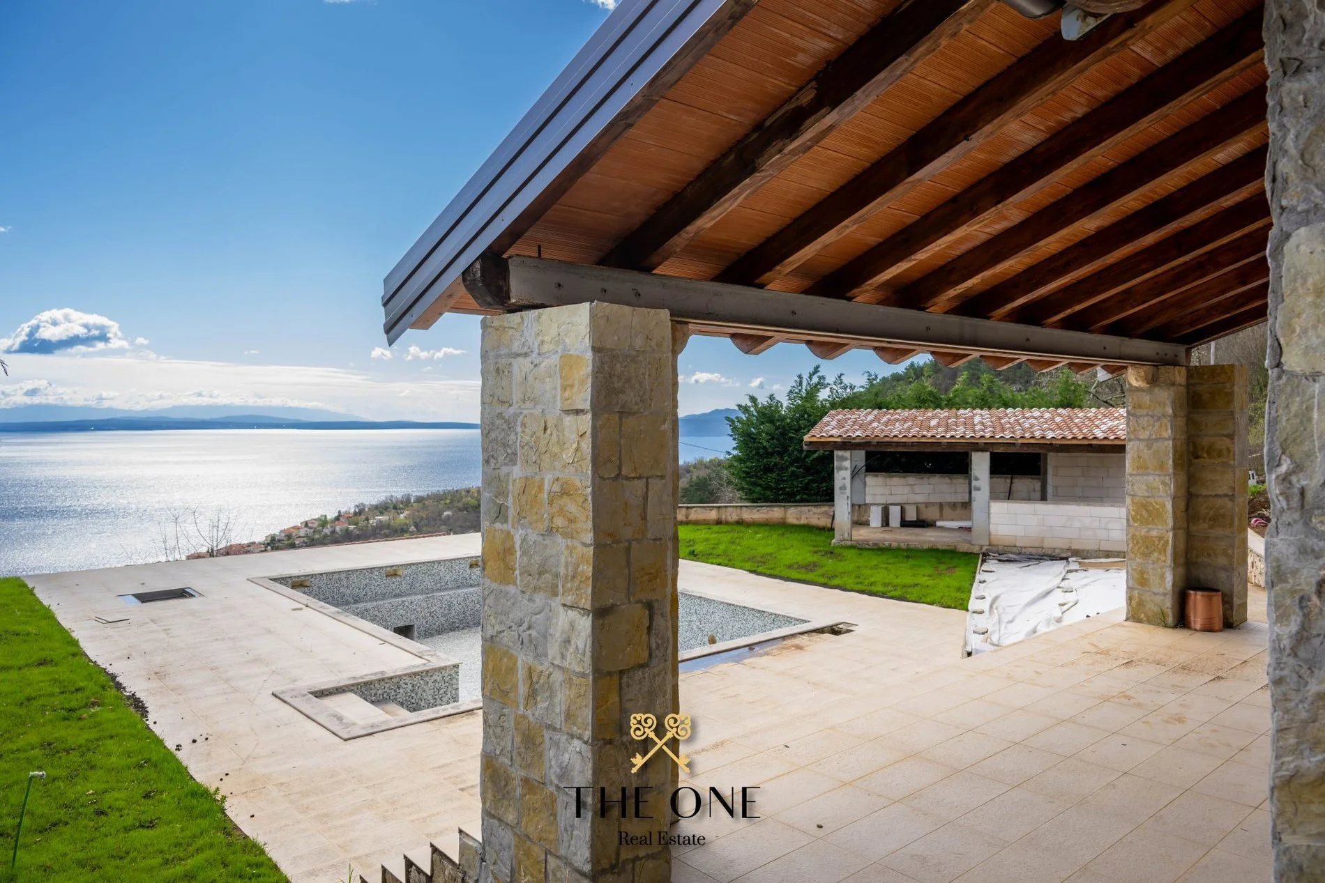 Exterior photo 7