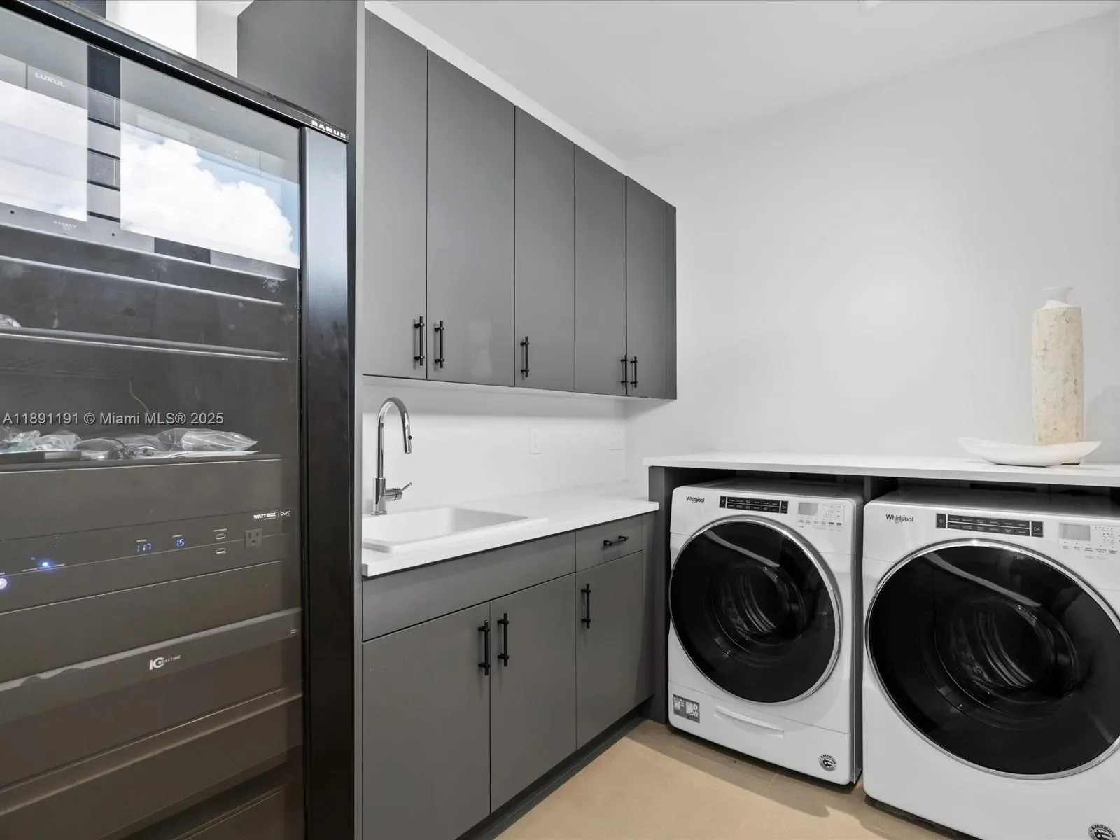 1736 SE 14th St, Fort Lauderdale, Florida, United States. - Photo 26