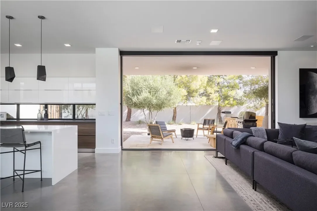 7030 SCHIRLLS Street, Las Vegas, Nevada, United States. - Photo 10