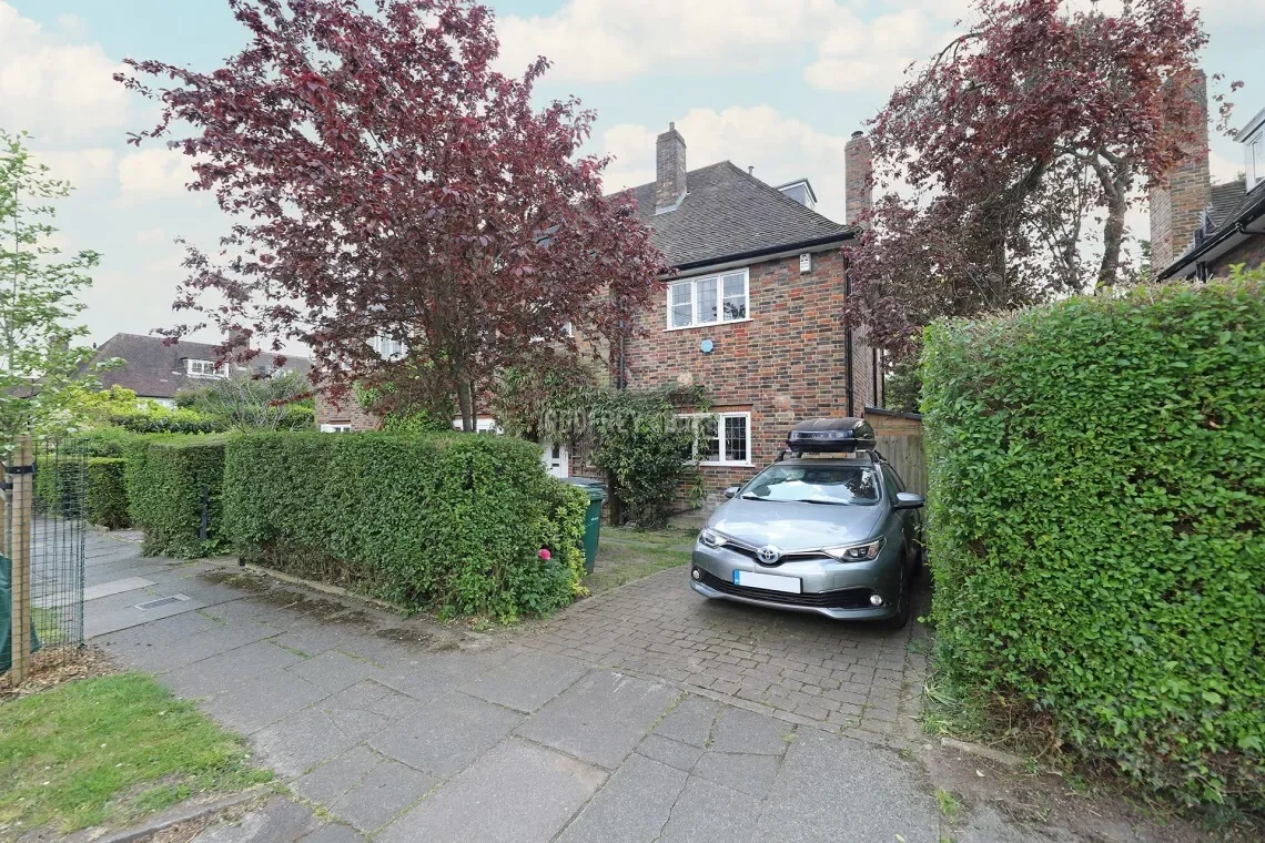 Brim Hill Hampstead Garden Suburb N2, London, England, United Kingdom. - Photo 3