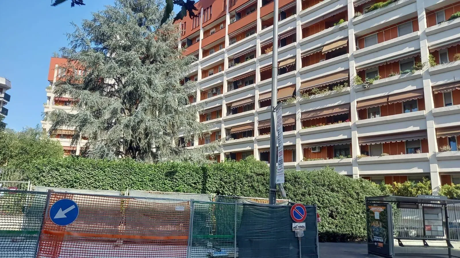 Exterior photo 3