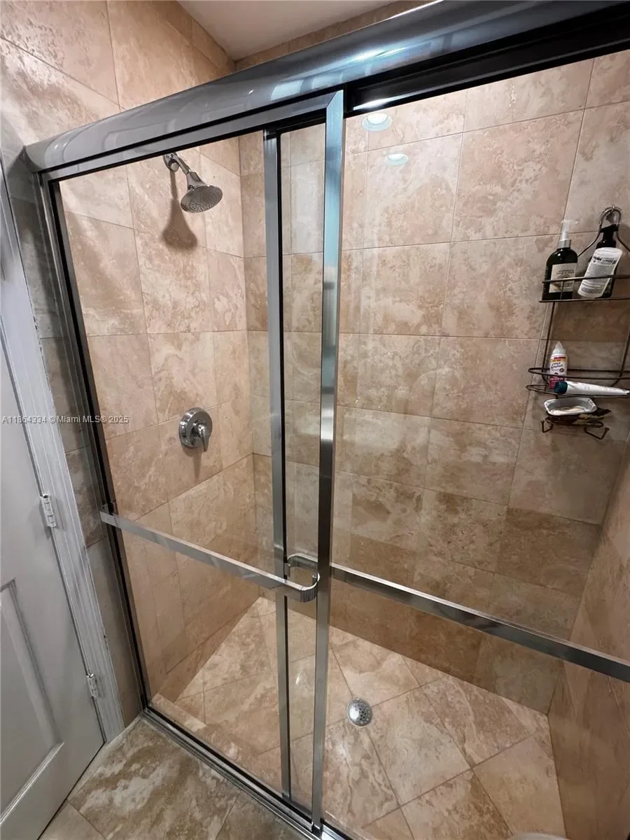 876 W Spinnaker Dr W, Hollywood, Florida, United States. - Photo 30