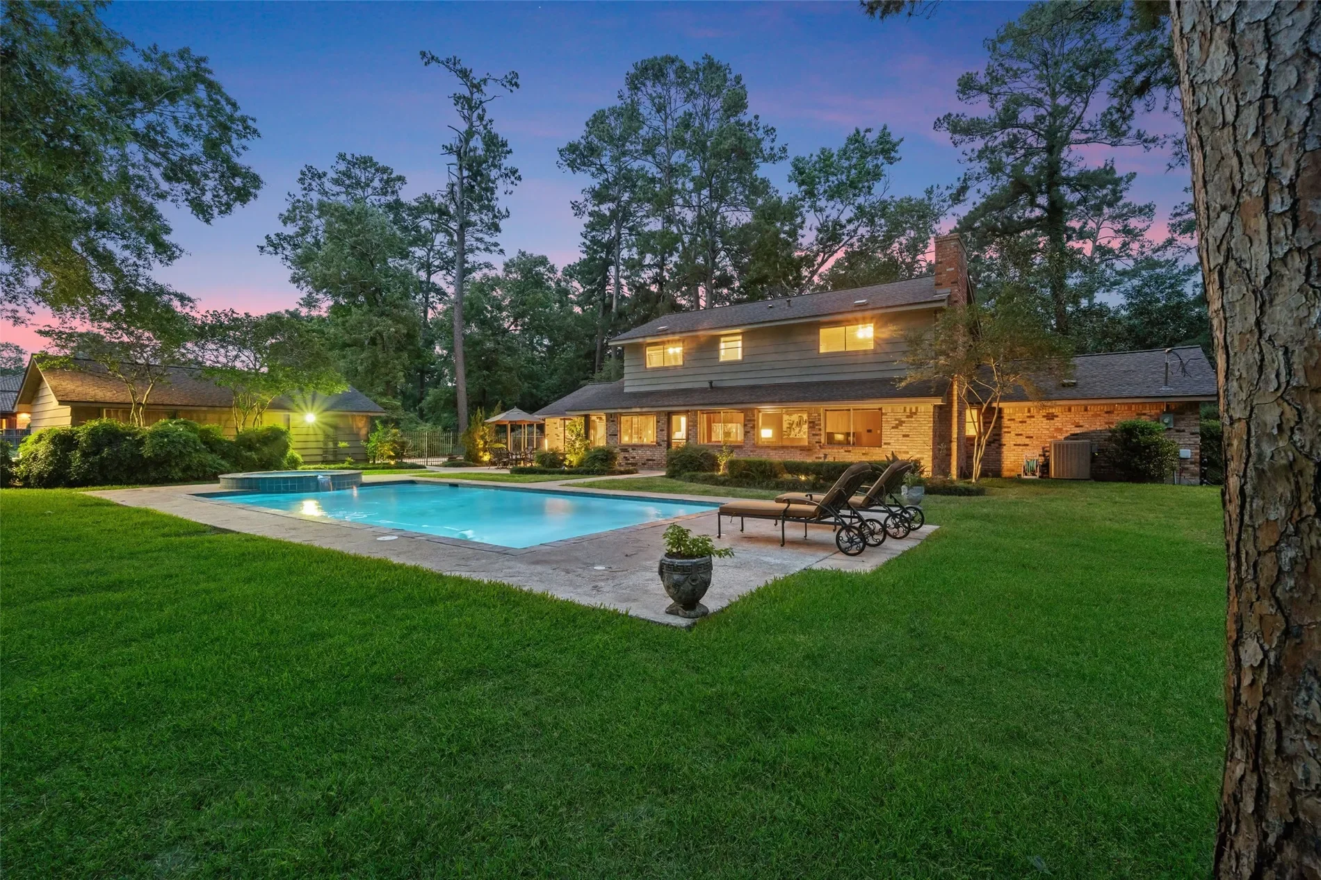 1710 Magnolia Lane, Kingwood, TX 77339, Houston, Texas, United States. - Hero Image