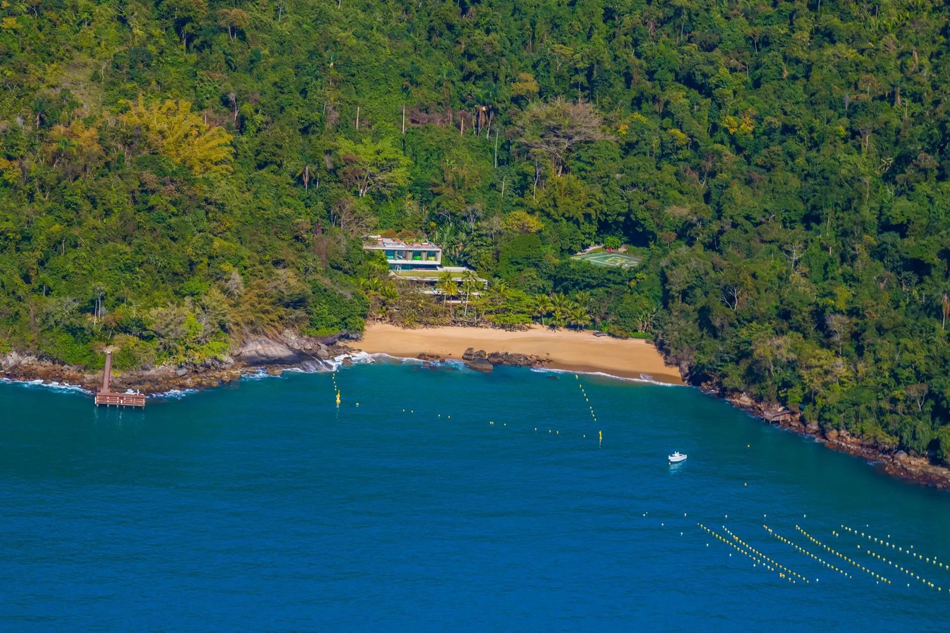 Rua Prainha da Praia Vermelha, sin, Paraty, Brazil, United States. - Photo 6