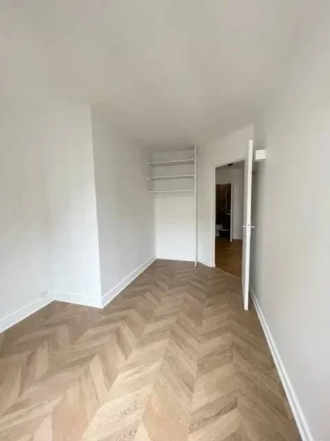 Duroc / 2-room apartment of 37.87m2 RENTED at €1454/month