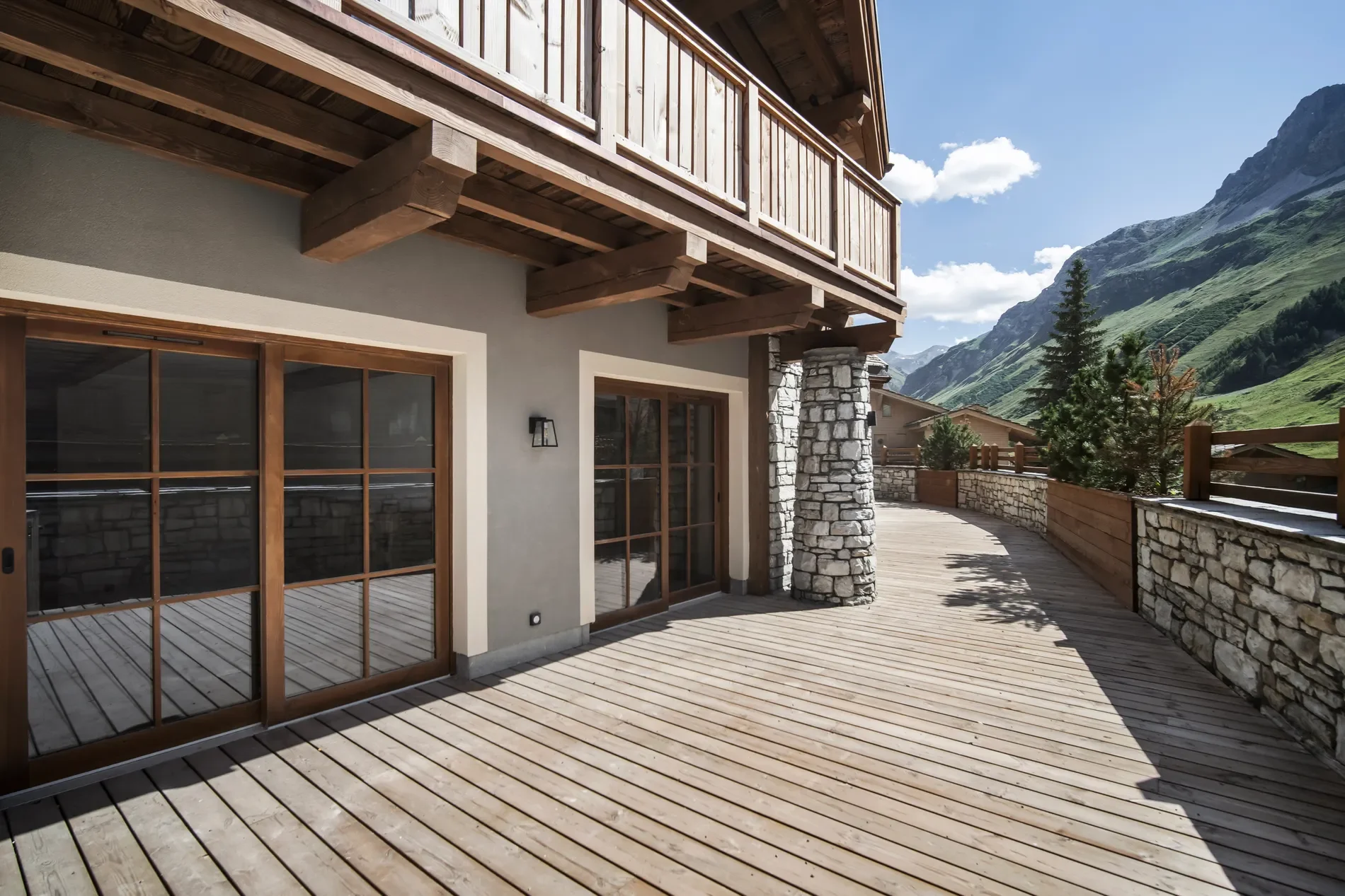 Exterior photo 7
