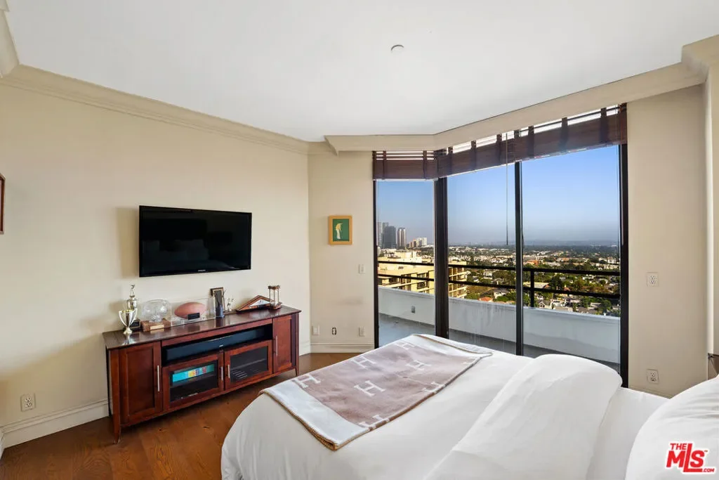 10601 Wilshire Boulevard 1603, Los Angeles, California, United States. - Photo 5