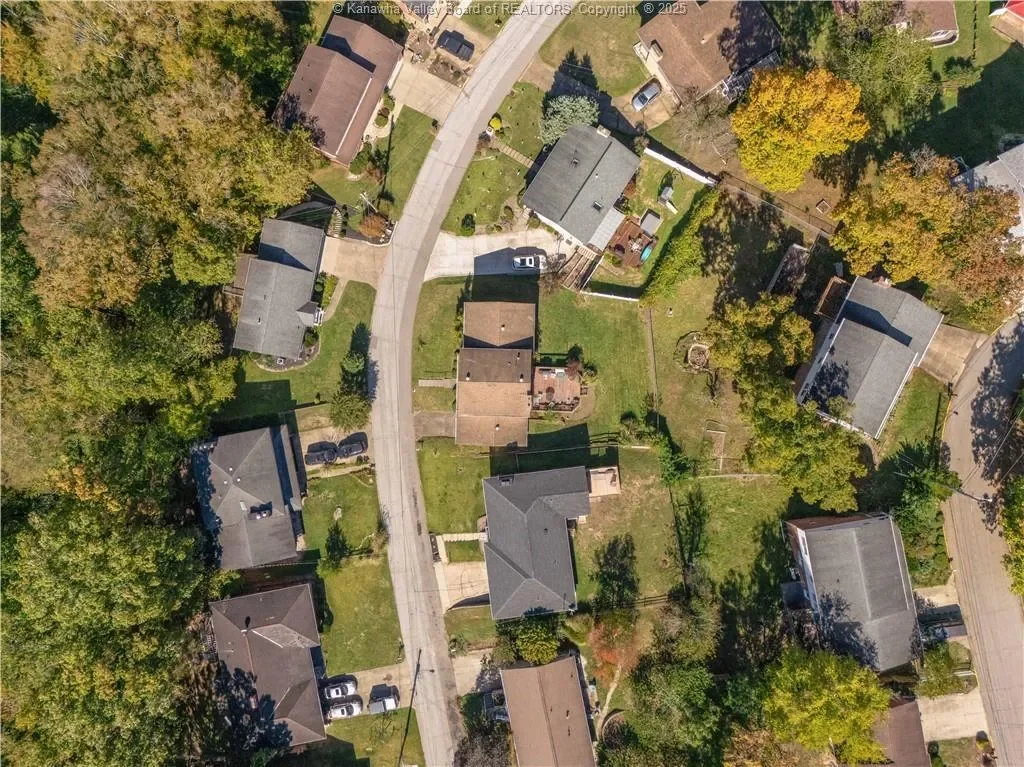 822 Whispering Way, South Charleston, WV 25303, Charleston, West Virginia, United States. - Photo 35