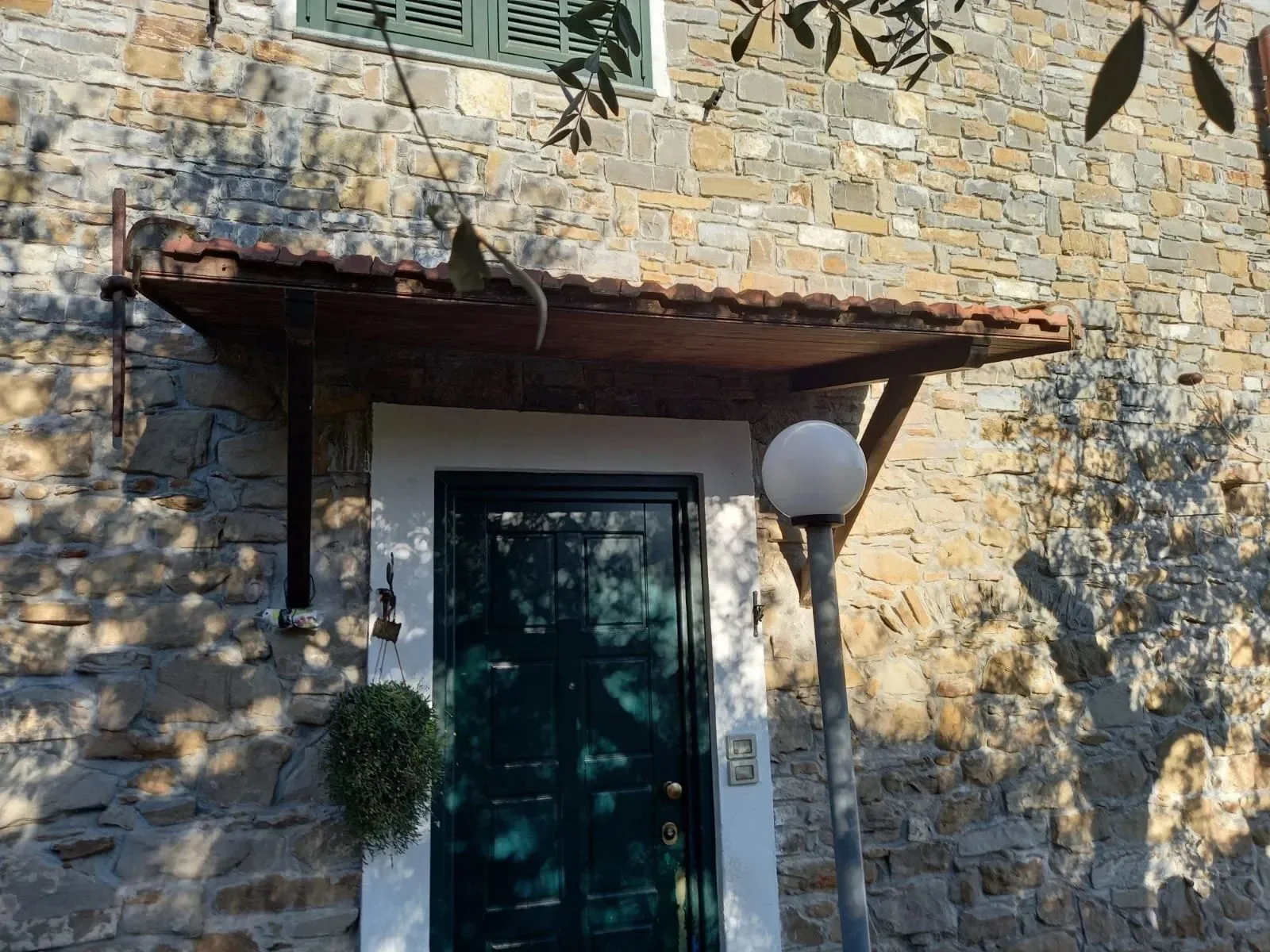 Exterior photo 4