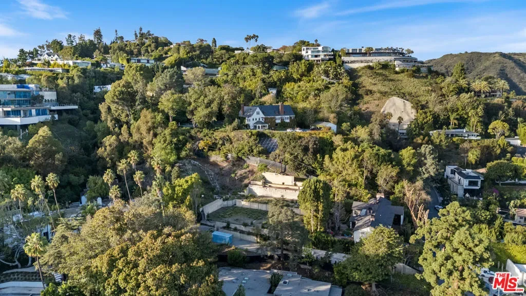 1185 Angelo Drive, Beverly Hills, California, United States. - Photo 16