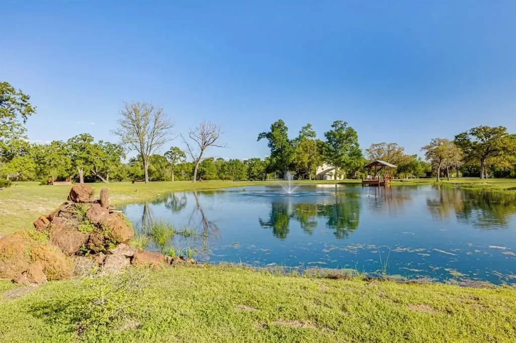 601 E Collard Street, Madisonville, Texas, United States. - Photo 31
