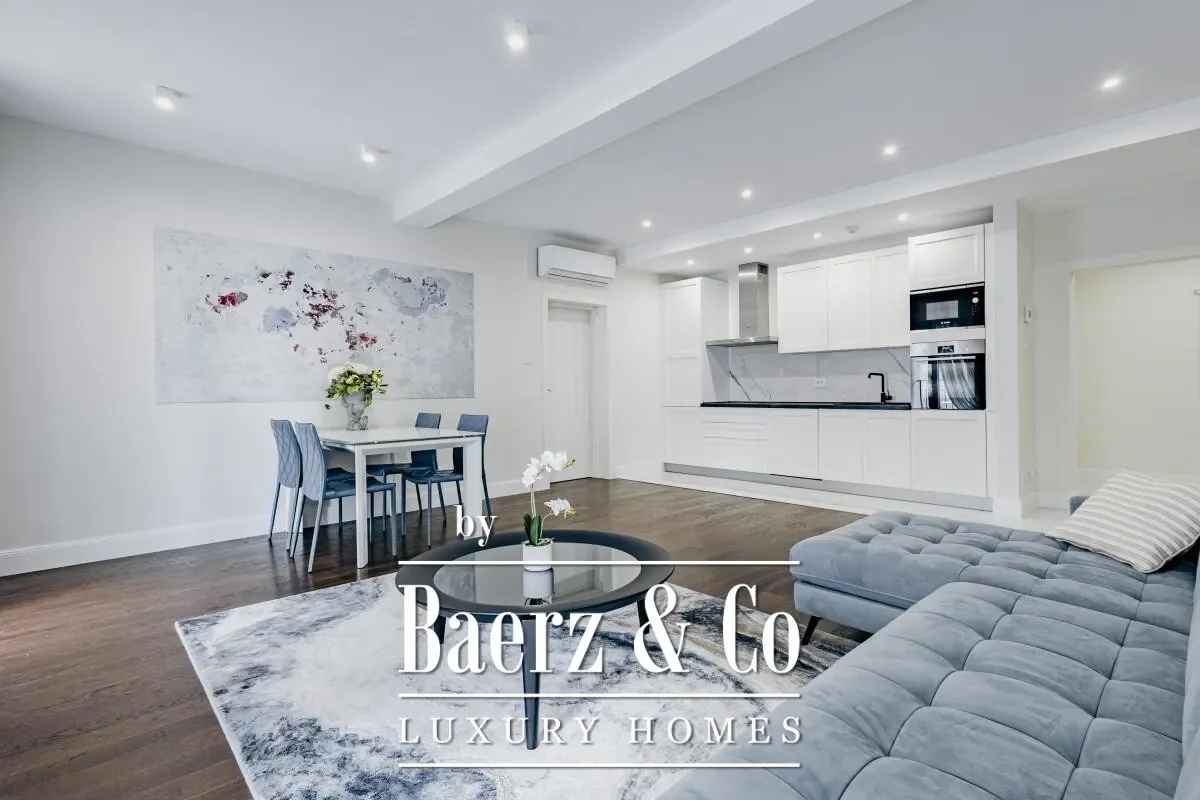 Luxurious Three Bedroom Apartment in Herceg Novi with Pool Access