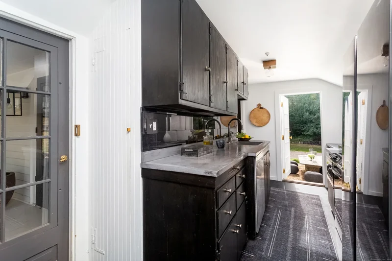 1135 Mill Hill Road, Fairfield, Connecticut, United States. - Photo 5