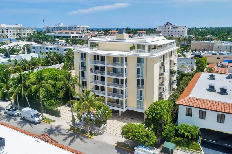 Chilean Avenue, Palm Beach, Florida, United States. - Photo 25