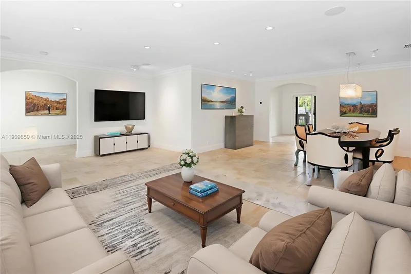 1108 Washington St, Hollywood, Florida, United States. - Photo 5