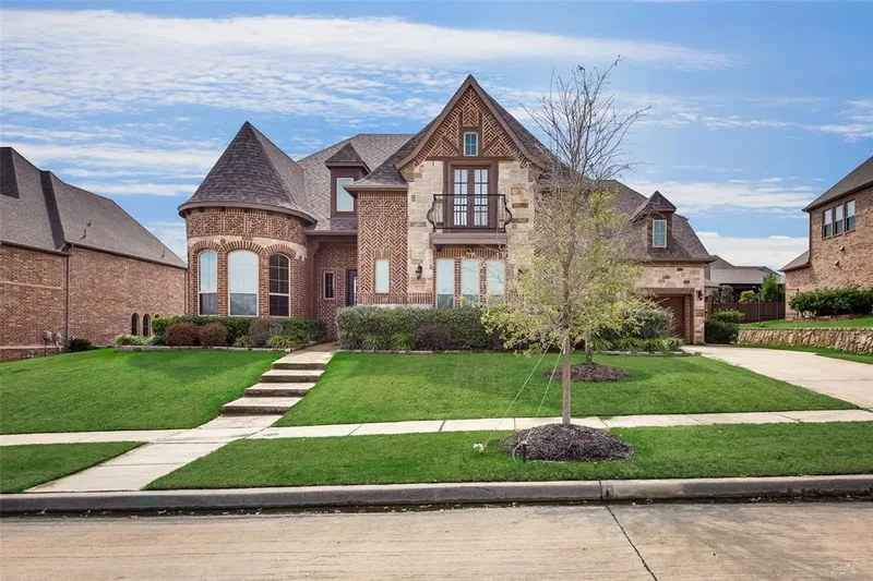 Single Family Residence in Keller