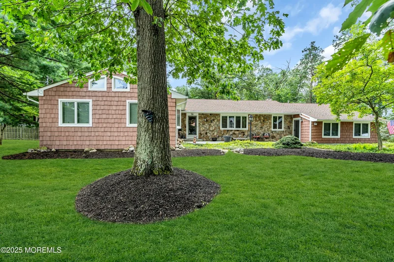 14 Copperfield Court, Eatontown, NJ 07724, Tinton Falls, New Jersey, United States. - Photo 35