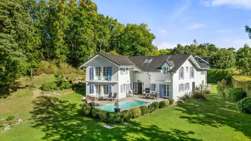 Privileged setting for this family property in Gingins