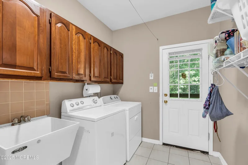 18 Wetherill Drive, Millstone, NJ 08510, Millstone, New Jersey, United States. - Photo 34