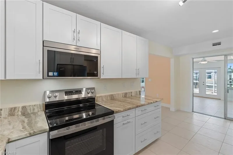 411 Connecticut ST, Fort Myers Beach, Florida, United States. - Photo 8