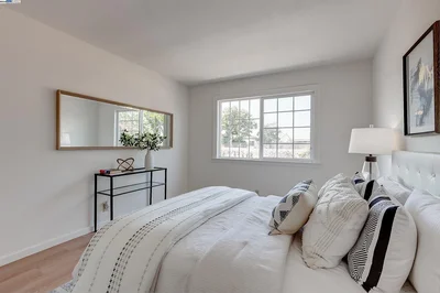 Thumbnail 37