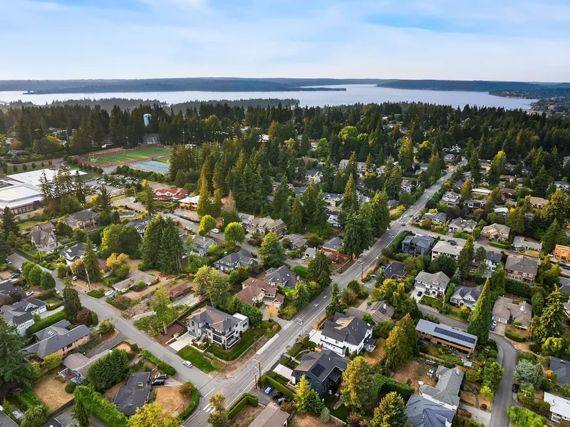 1822 100th Ave NE , Bellevue, WA 98004, Bellevue, Washington, United States. - Photo 30