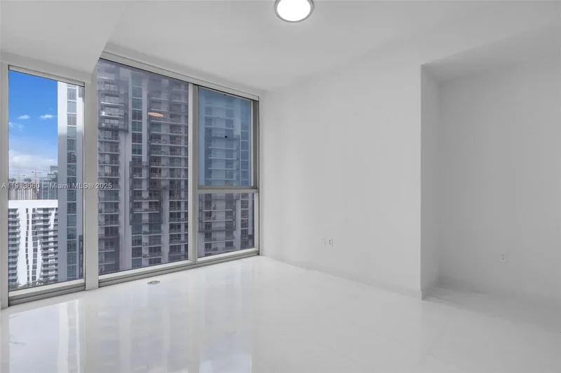 300 Biscayne Boulevard Way 3009W, Miami, Florida, United States. - Photo 26