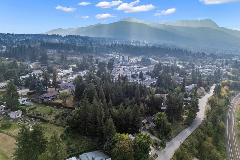 1430 Lakeshore Road NE, Salmon Arm, BC V1E 2V7, Salmon Arm, British Columbia, Canada. - Photo 61