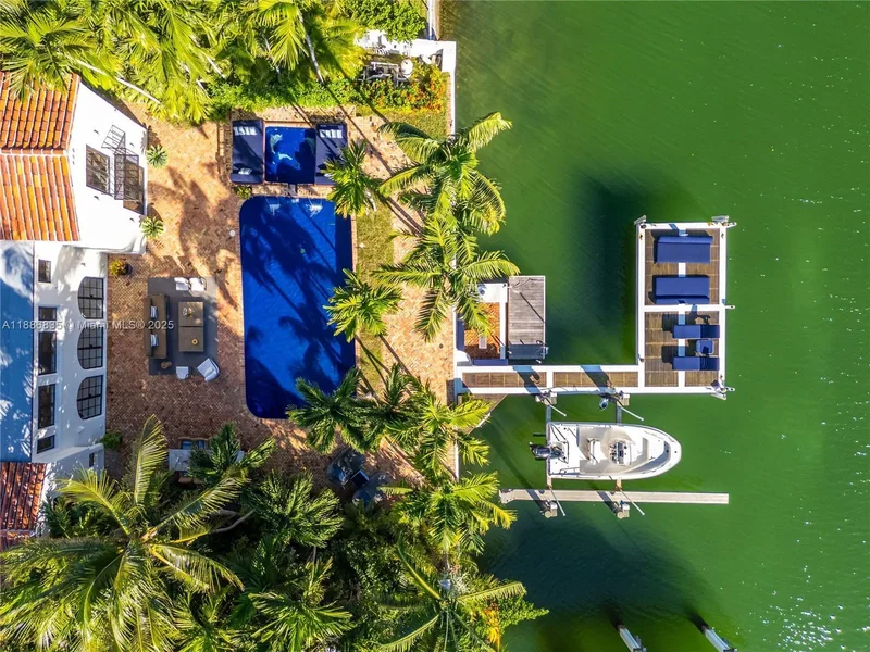 6065 Pine Tree Dr, Miami Beach, Florida, United States. - Photo 40