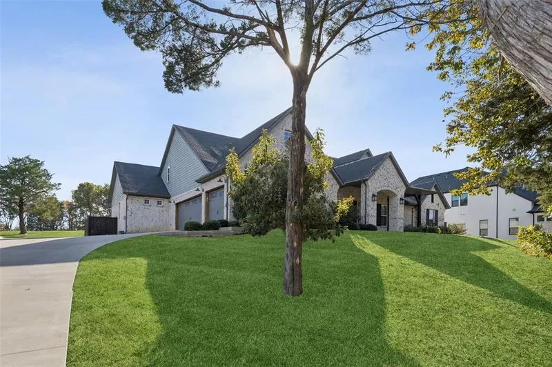4594 Lake Breeze Drive, McKinney, Texas, United States. - Photo 15