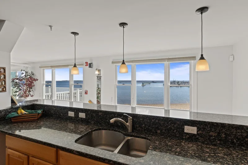 337 Commercial Street , Provincetown, MA 02657, Provincetown, Massachusetts, United States. - Photo 19