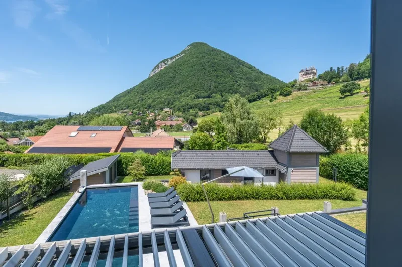 Menthon-Saint-Bernard, Auvergne-Rhône-Alpes, France. - Photo 12