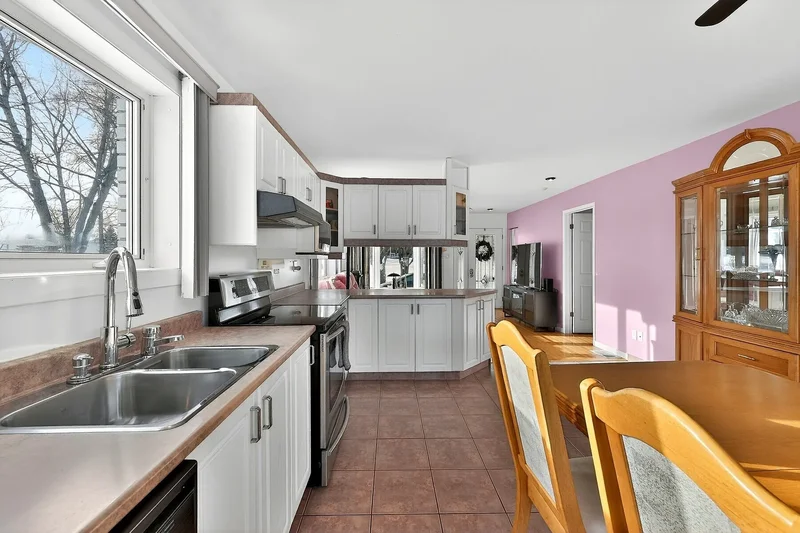 1541 Grande-Côte, Sainte-Geneviève-de-Berthier, QC J0K1A0, Berthierville, Quebec, Canada. - Photo 32